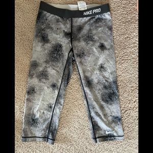 Nike cropped leggings
